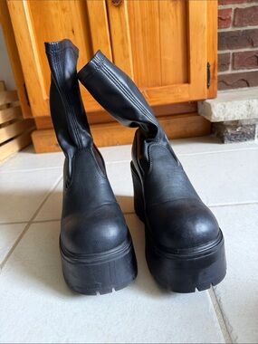 Windsor Smith Black Platform Chelsea Boots